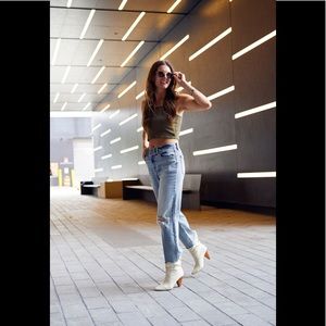 Meet your Posher, Elizabeth